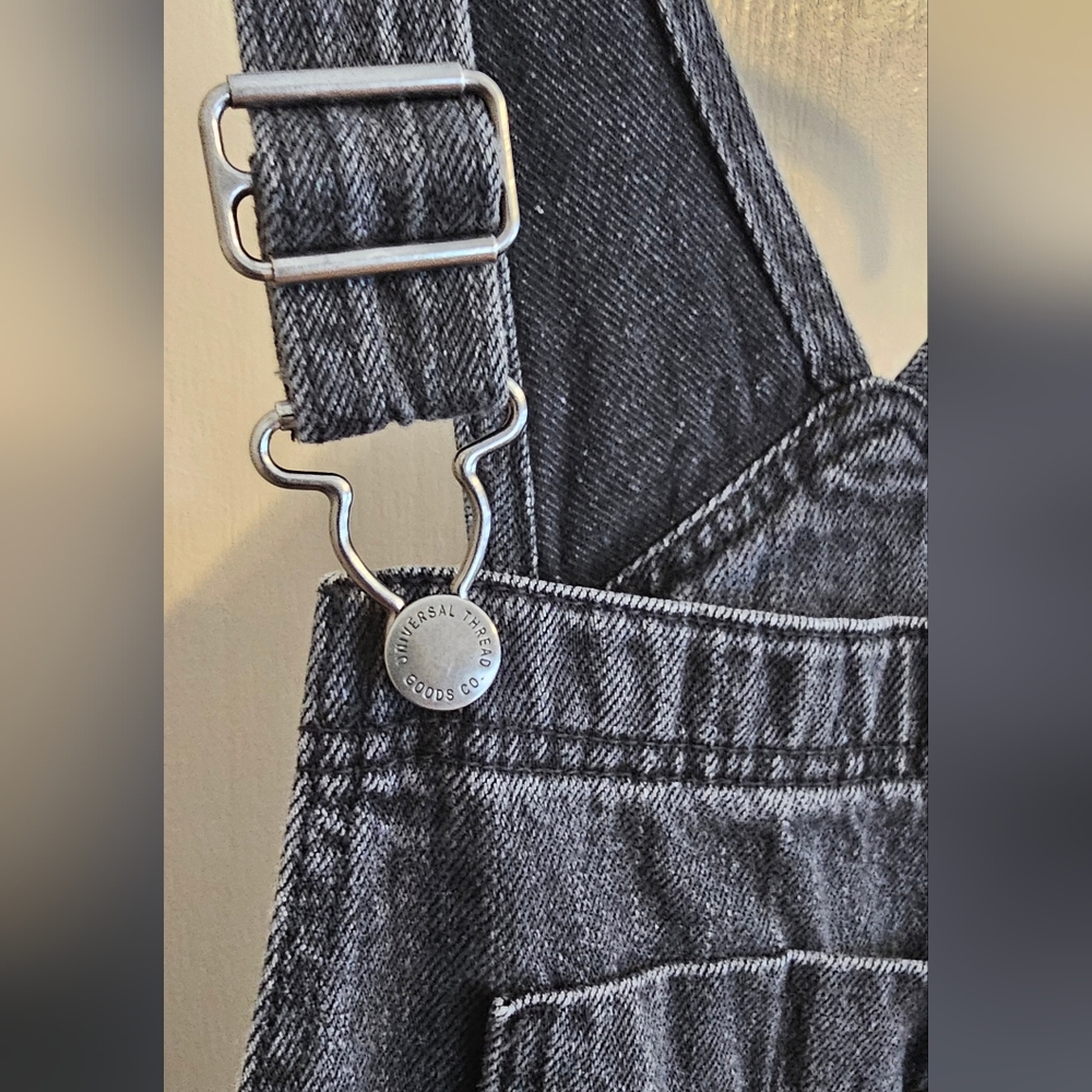 Universal Thread Goods Co. Size 6 Black Overalls Distressed Wash‎ - Picture 2 of 7